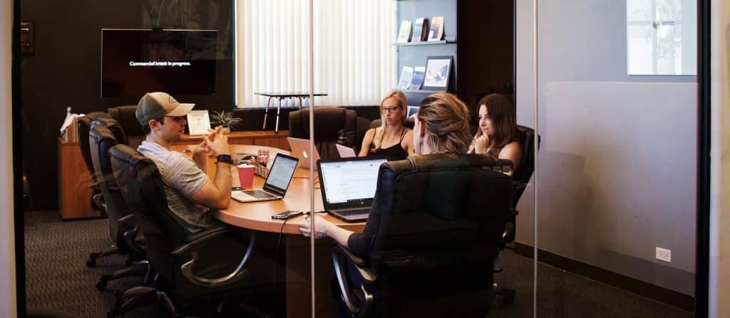 شرایط اقامت فرانسه از طریق کار