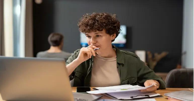 با فرصت‌های شغلی استثنایی، آینده مطمئنی را بسازید