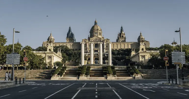 دانشگاه ELISAVA Barcelona School of Design and Engineering