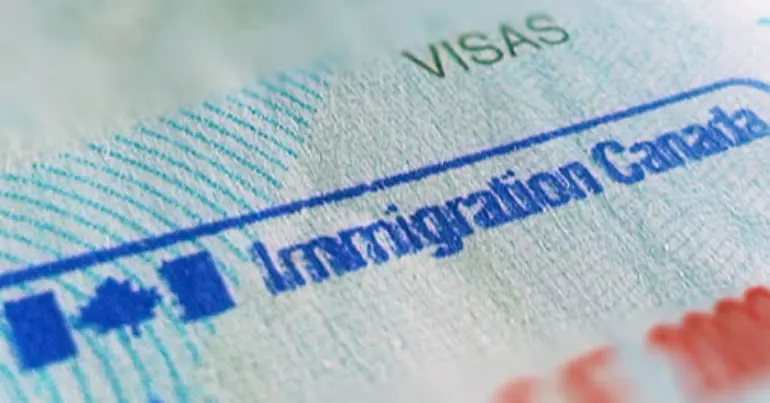 مدارک ضروری برای ویزای اکسپرس اینتری کانادا